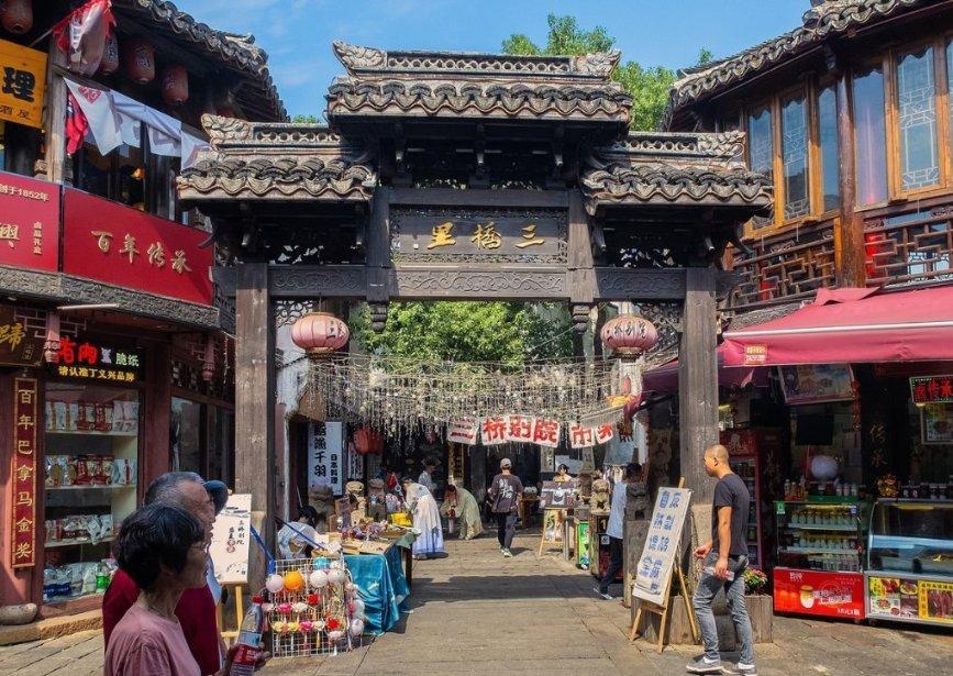 保时捷卡宴转向有异响是为什么？游戏画面